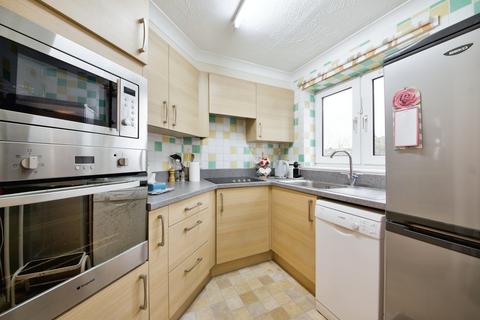 2 bedroom apartment for sale, Weston Court, Whetstone N20