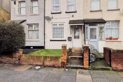 3 bedroom terraced house to rent, London Road, Dartford DA2