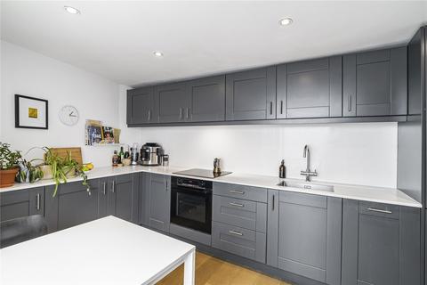 4 bedroom terraced house for sale, London SE5