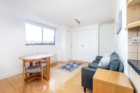 Studio to rent, London SW5