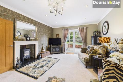 6 bedroom detached house for sale, Bishops Lane, Market Drayton TF9