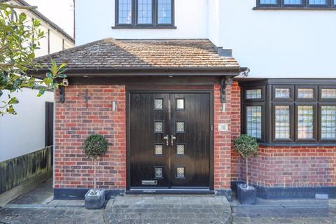 5 bedroom detached house for sale, Dacre Gardens, Chigwell IG7