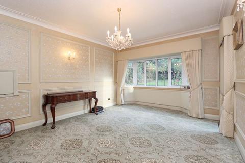 4 bedroom detached house for sale, High Road, Chigwell IG7