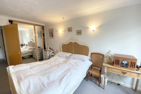 1 bedroom apartment for sale, The Meads, Windsor SL4