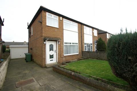 3 bedroom house to rent, Uppermoor Close, Pudsey, West Yorkshire, UK, LS28