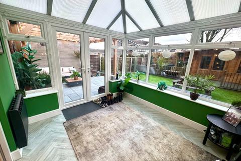 55 Tameton Close, Luton, LU2 8UX
