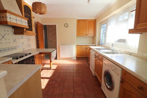 3 bedroom bungalow for sale, Harlington LU5