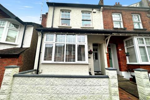 3 bedroom end of terrace house for sale, Hillside Avenue, Purley, Surrey, CR8 2DP