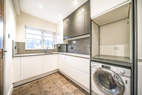 107 Woolacombe Road, London, SE3 8QW