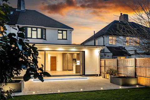 107 Woolacombe Road, London, SE3 8QW