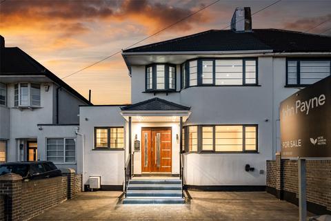 107 Woolacombe Road, London, SE3 8QW