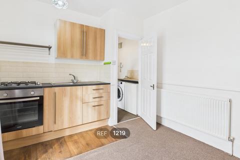 1 bedroom apartment to rent, 74-76 Spring Bank, Hull, HU3 1AB