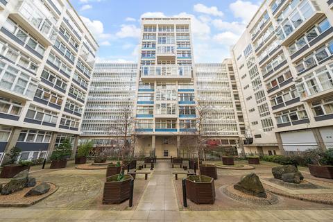 Studio for sale, Newington Causeway, Elephant & Castle, SE1