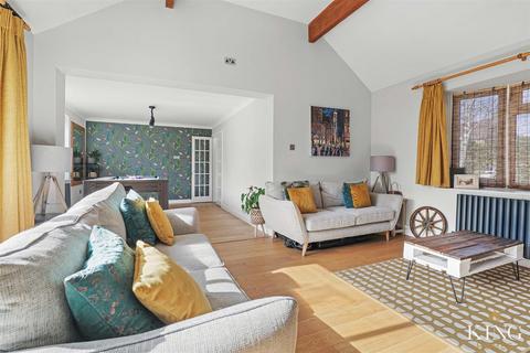 3 Abbey Close, Alcester, B49 5QW