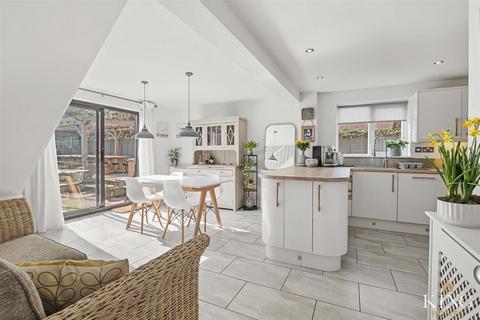 3 Abbey Close, Alcester, B49 5QW