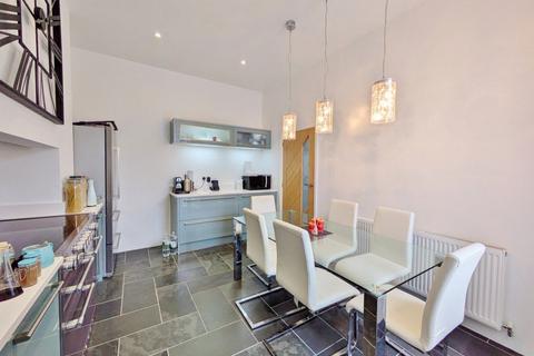 17 Cross Street, Lynton, EX35 6HG