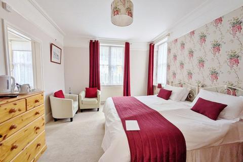 4 Tors Road, Lynmouth, EX35 6ET