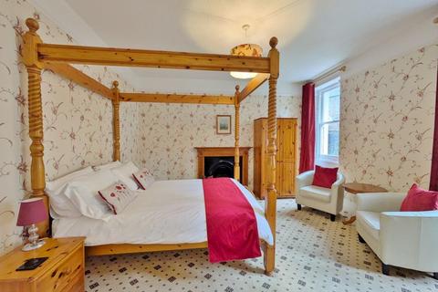 4 Tors Road, Lynmouth, EX35 6ET