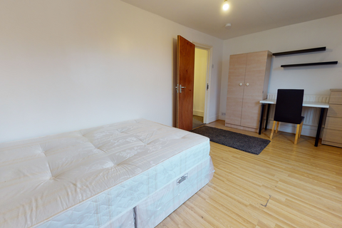 undefined, Senrab Street, London, E1