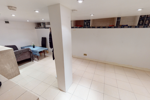 undefined, Senrab Street, London, E1