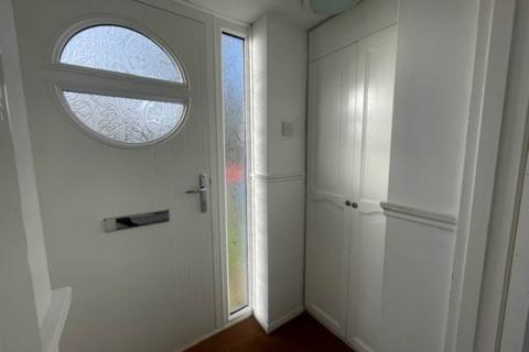 3 bedroom terraced house for sale, Favell Drive, Furzton, Milton Keynes*