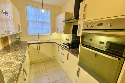 3 bedroom apartment for sale, Royal Marina Court, Beacon Terrace, Torquay
