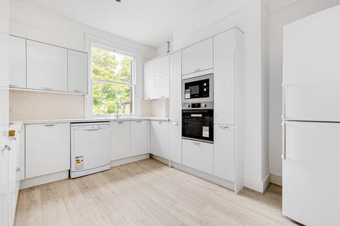 2 bedroom flat to rent, Ferndale Road, London SW4