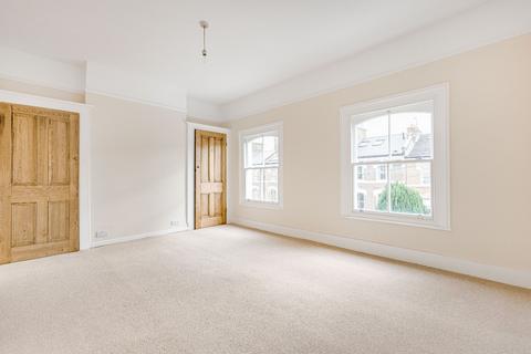 2 bedroom flat to rent, Ferndale Road, London SW4