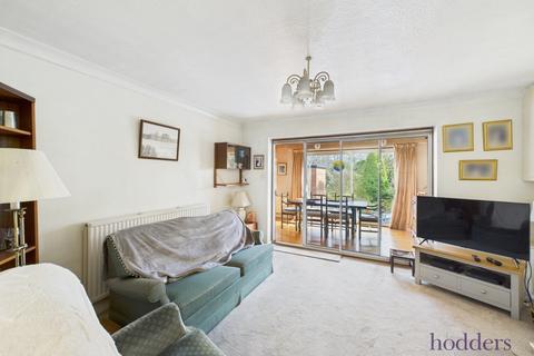 38 Common Lane, New Haw, Addlestone, KT15 3LJ