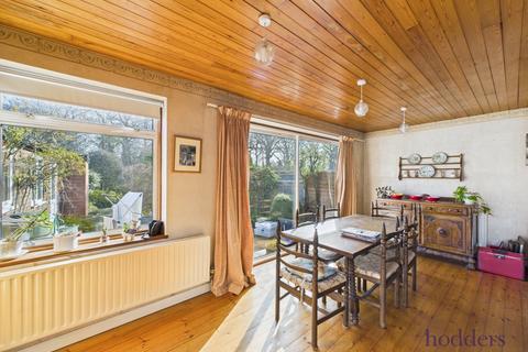 38 Common Lane, New Haw, Addlestone, KT15 3LJ