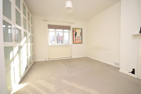 41 Overdown Road, London, SE6 3ES