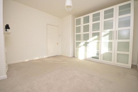 41 Overdown Road, London, SE6 3ES