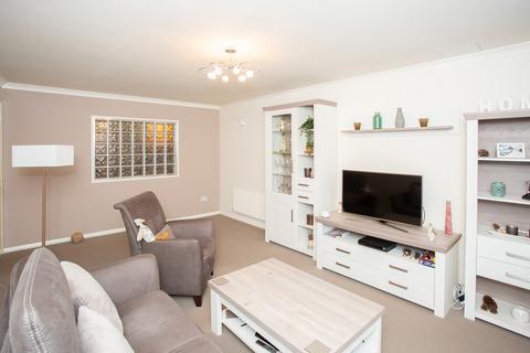 2 bedroom apartment to rent, Cheltenham Court, St Albans AL1