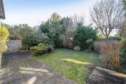 4 bedroom detached house for sale, Balmoral Way, Surrey SM2