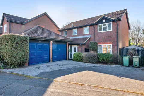 43 Balmoral Way, Sutton, SM2 6PD