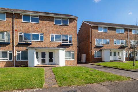 18 Cadogan Court, Sutton, SM2 6LN