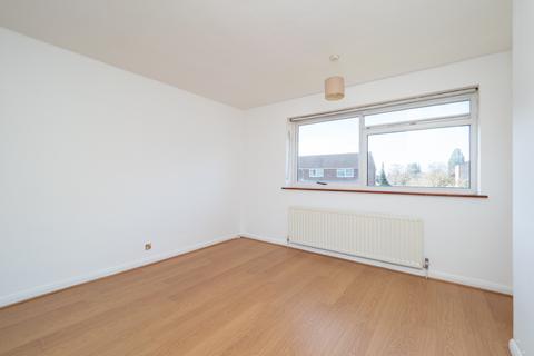 18 Cadogan Court, Sutton, SM2 6LN