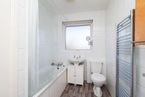 18 Cadogan Court, Sutton, SM2 6LN