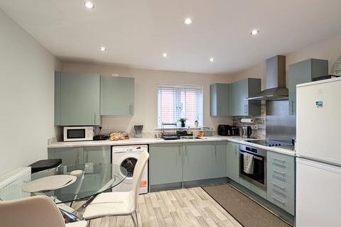 1 bedroom flat for sale, Adams Drive, Redhill