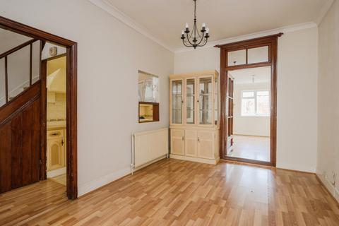 2 bedroom terraced house for sale, Meadow Road, London SW19