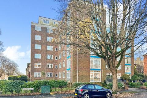 2 bedroom apartment for sale, Earls Avenue, Kent CT20