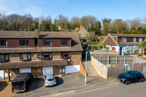 4 bedroom semi-detached house for sale, Valebrook Close, Kent CT20