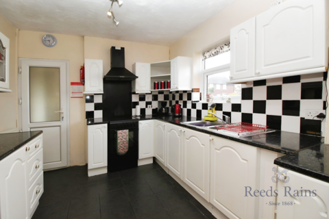 2 bedroom semi-detached house to rent, Artillery Row, Rhyl LL18