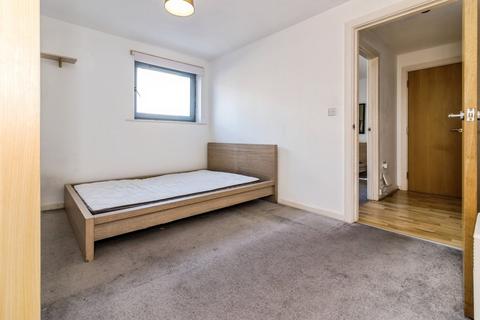 2 bedroom apartment to rent, Elmira Way, Salford M5