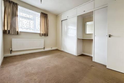 3 bedroom flat to rent, Hunts Pond Road, Hampshire PO14