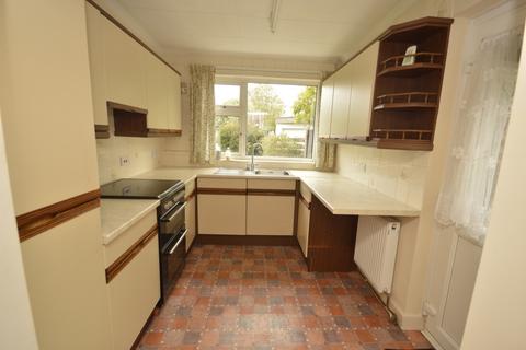 3 bedroom end of terrace house to rent, Hall Farm Drive, Twickenham TW2