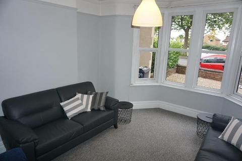 7 bedroom house to rent, Gloucester Road, Bristol BS7