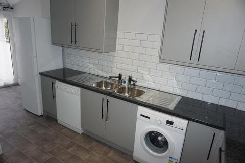 7 bedroom house to rent, Gloucester Road, Bristol BS7