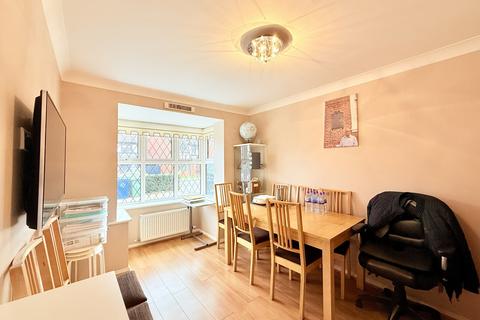 undefined, Catharine Close, Chafford Hundred