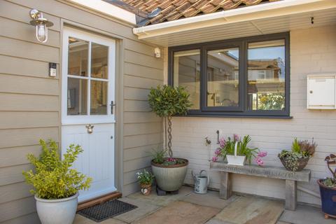 3 bedroom chalet for sale, Holt Road, Cley